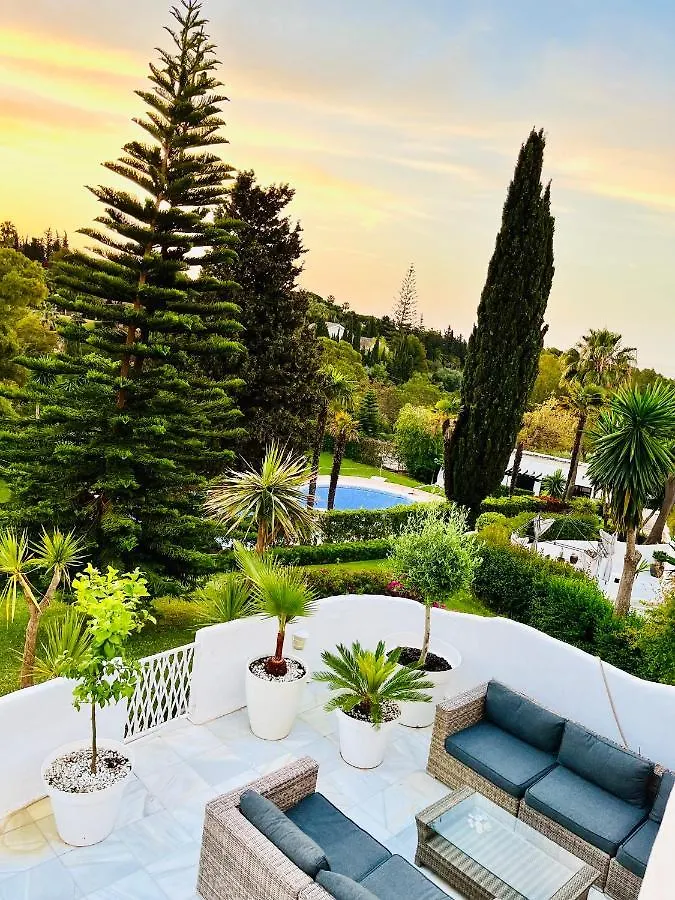 Superb Townhouse In Golden Mile Apartment Marbella